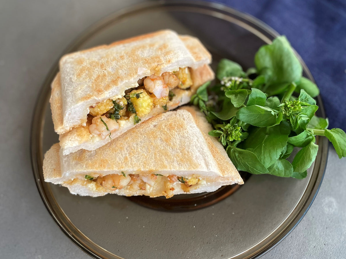 夏野菜と海老とヤングコーンのトムヤムクンホットサンド(厚焼ホットサンドベーカーgoooodⅡ)