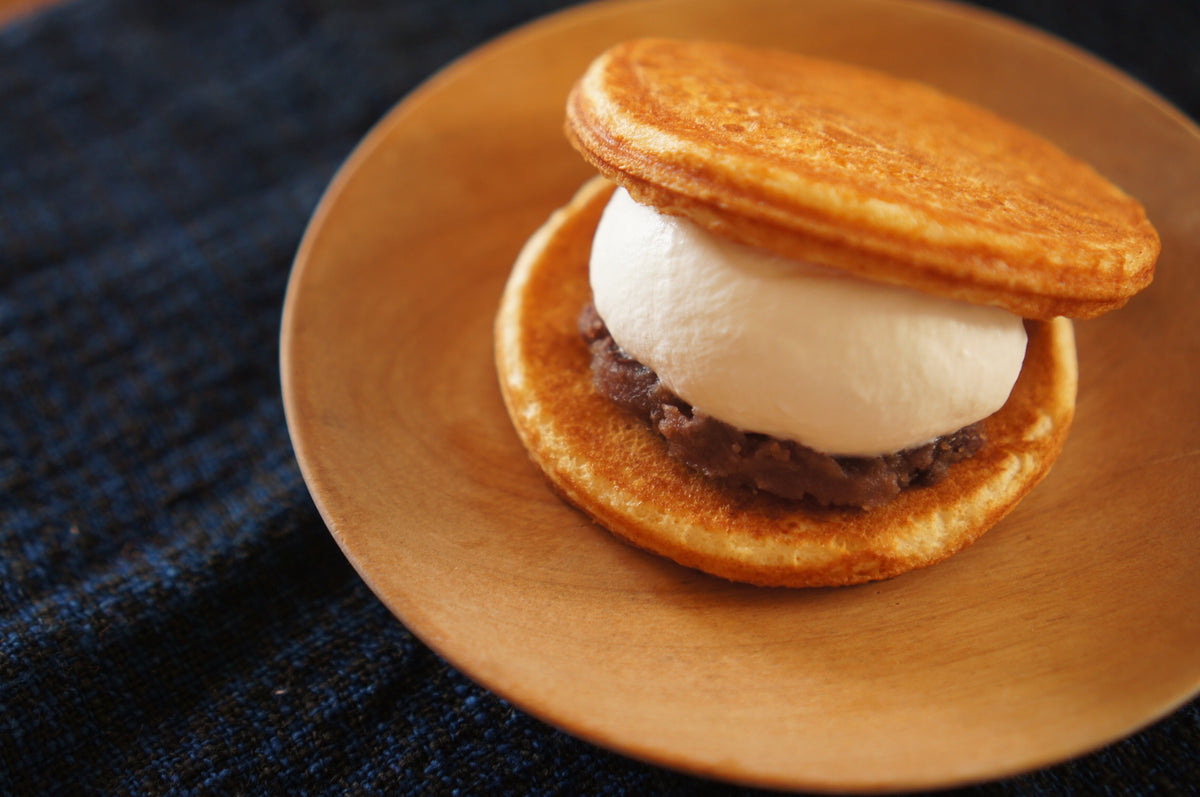 どら焼きマリトッツオ(ワッフル&ホットサンドベーカー+パンケーキプレート)