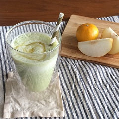 【旬をたべるスムージー】NO.014≪さっぱり飲みやすい！梨×極早生みかん×小松菜のスムージー≫