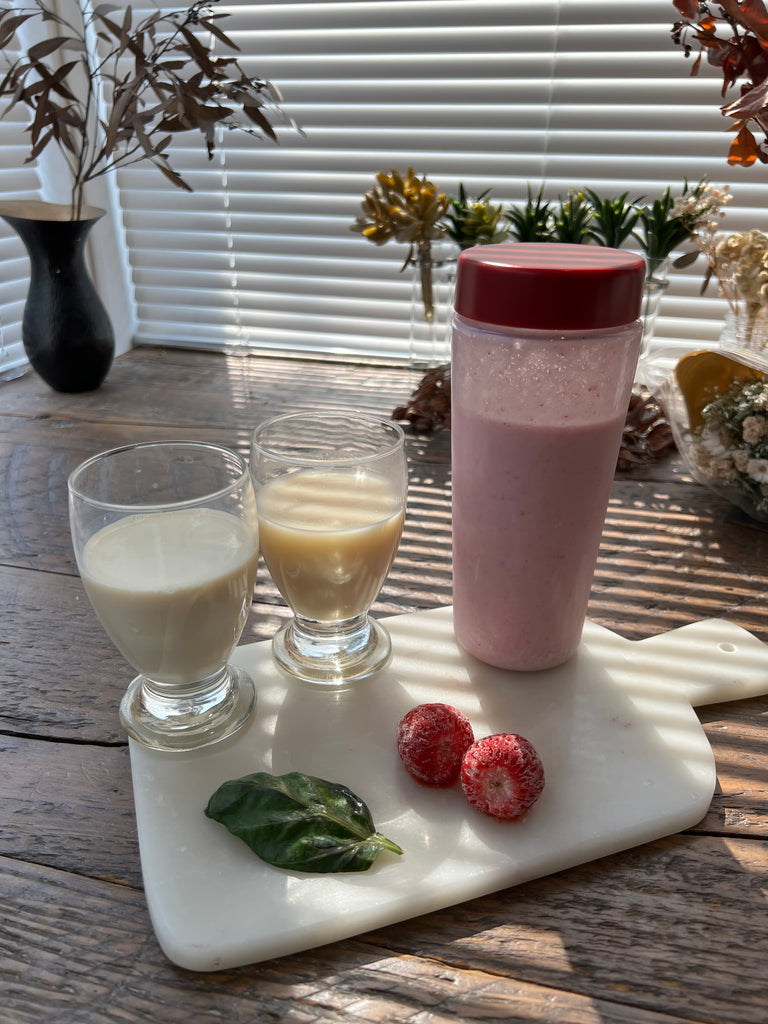 苺とバジルのピンク甘酒スムージー（マイボトルブレンダー）