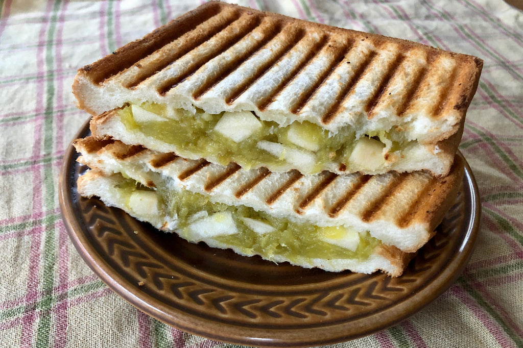 焼き芋とりんごのホットサンド