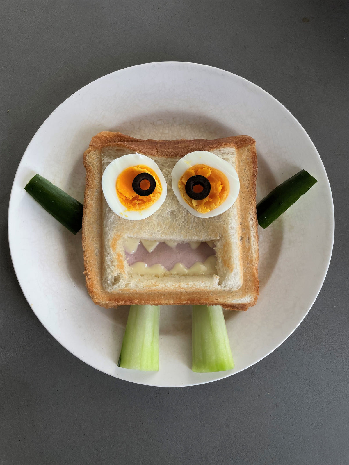 ハムとチーズのハロウィーンホットサンド（厚焼きホットサンドベーカー“goooodⅡ”/VHS-15）