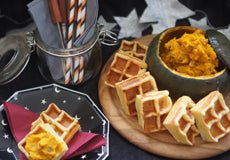 チェダーオニオンワッフル