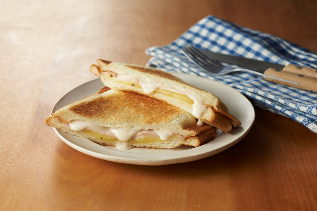 クロックムッシュホットサンド（厚焼きホットサンドベーカー“goooodⅡ”/VHS-15） 　　