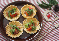 ピッツェルボウルの苺と生ハムのバルサミコサラダ