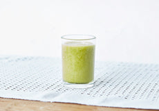 おかひじき・バナナ・清美オレンジ・金柑のグリーンスムージー