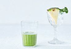 パセリ・パイナップル・レモンのグリーンショット