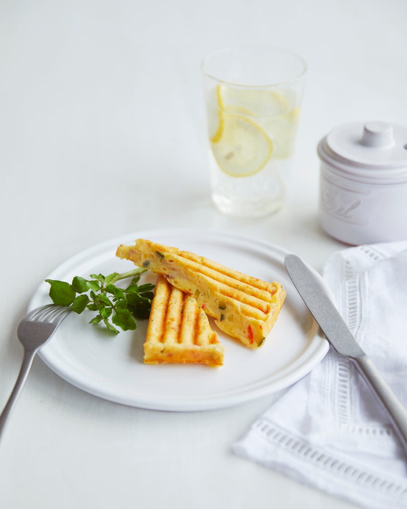 夏野菜とベーコンのケークサレ（パニーニプレート）